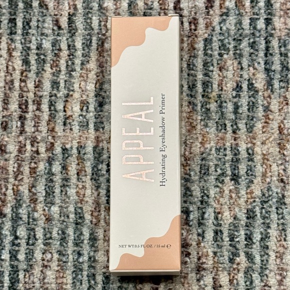 APPEAL COSMETICS ・HYDRATING EYESHADOW PRIMER - Picture 3 of 5